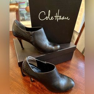 Cole Haan Black Leather Shoe Boot